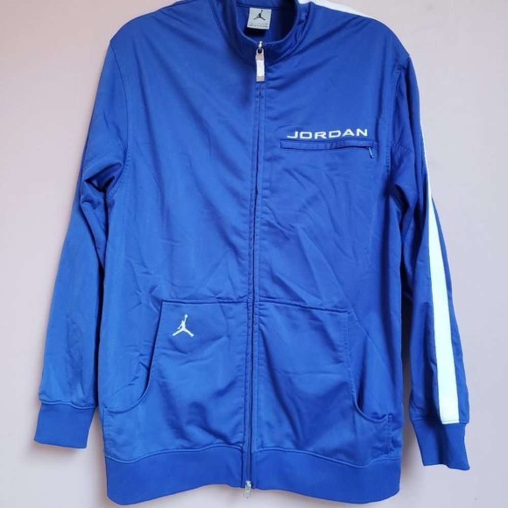 Jordan's Men's Size Medium Blue Training Jersey . - Pre-Owned